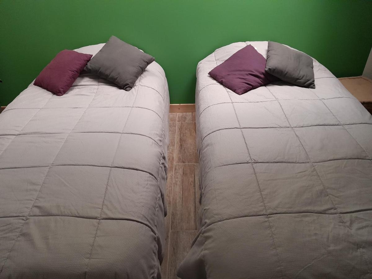 La Pause Sous Le Pin B&B Chambres D'Hotes Capestang Exteriör bild