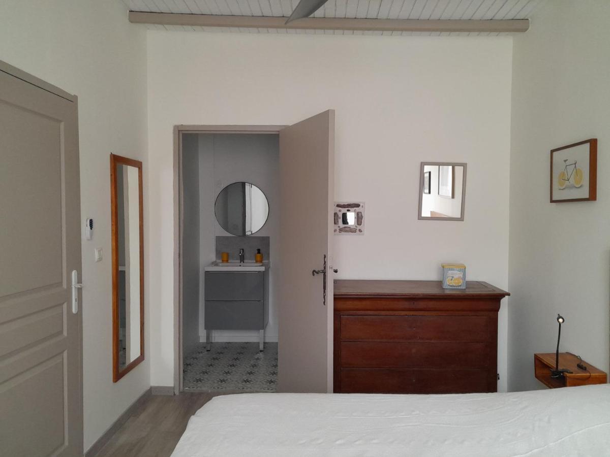 La Pause Sous Le Pin B&B Chambres D'Hotes Capestang Exteriör bild