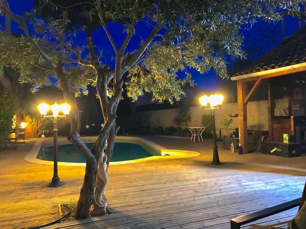 La Pause Sous Le Pin B&B Chambres D'Hotes Capestang Exteriör bild